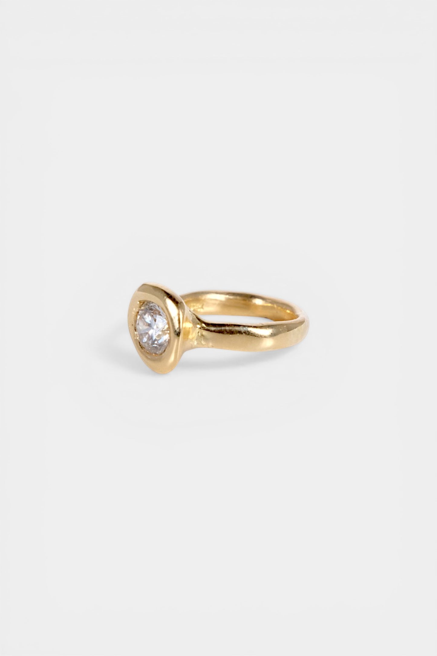 Donut Diamond Ring