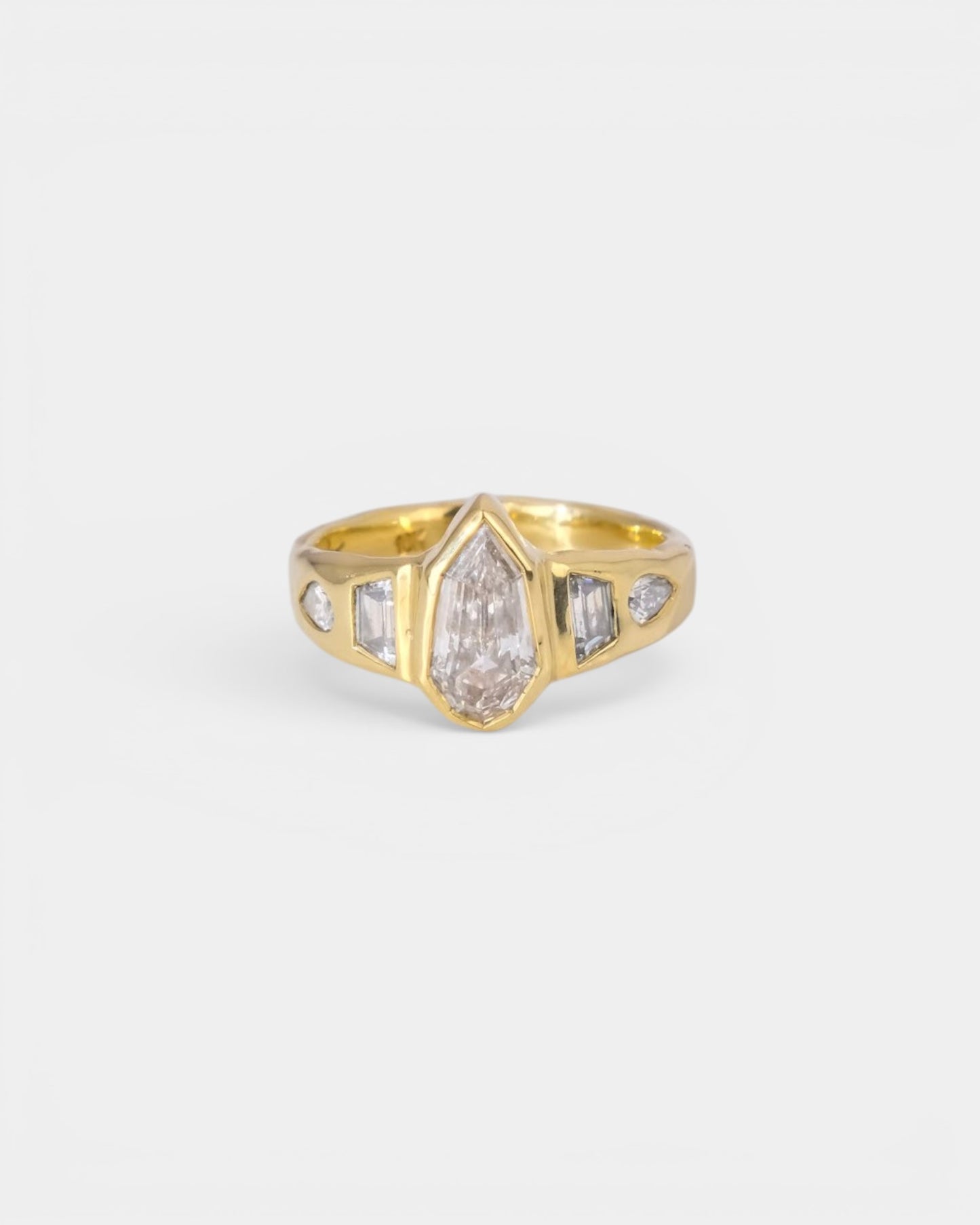 Queen o'Diamonds Ring