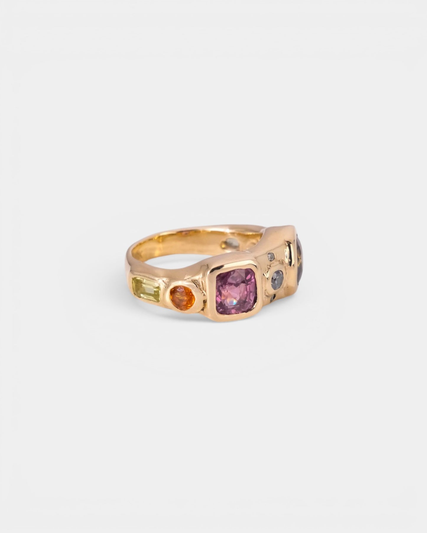 Hotel Paradiso Ring