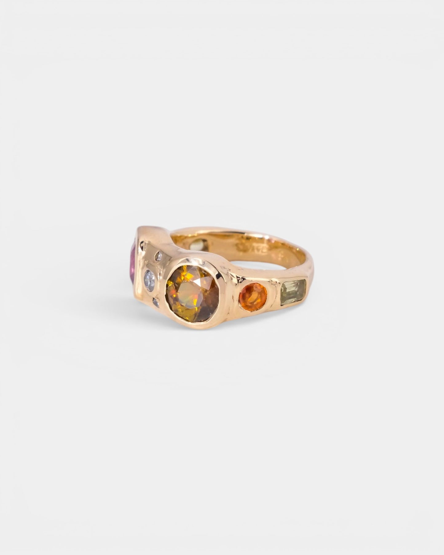 Hotel Paradiso Ring