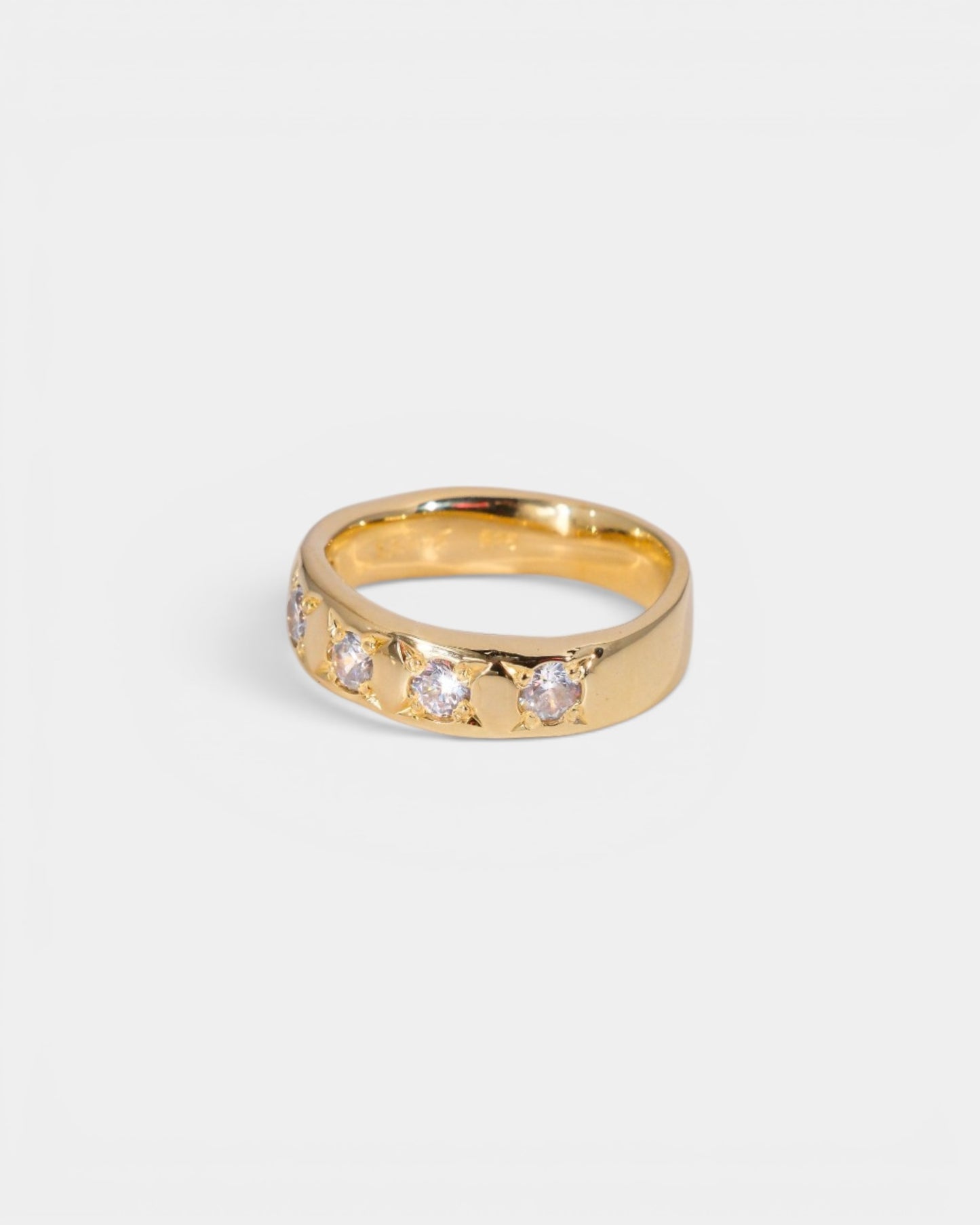 Aisle-land Getaway Ring