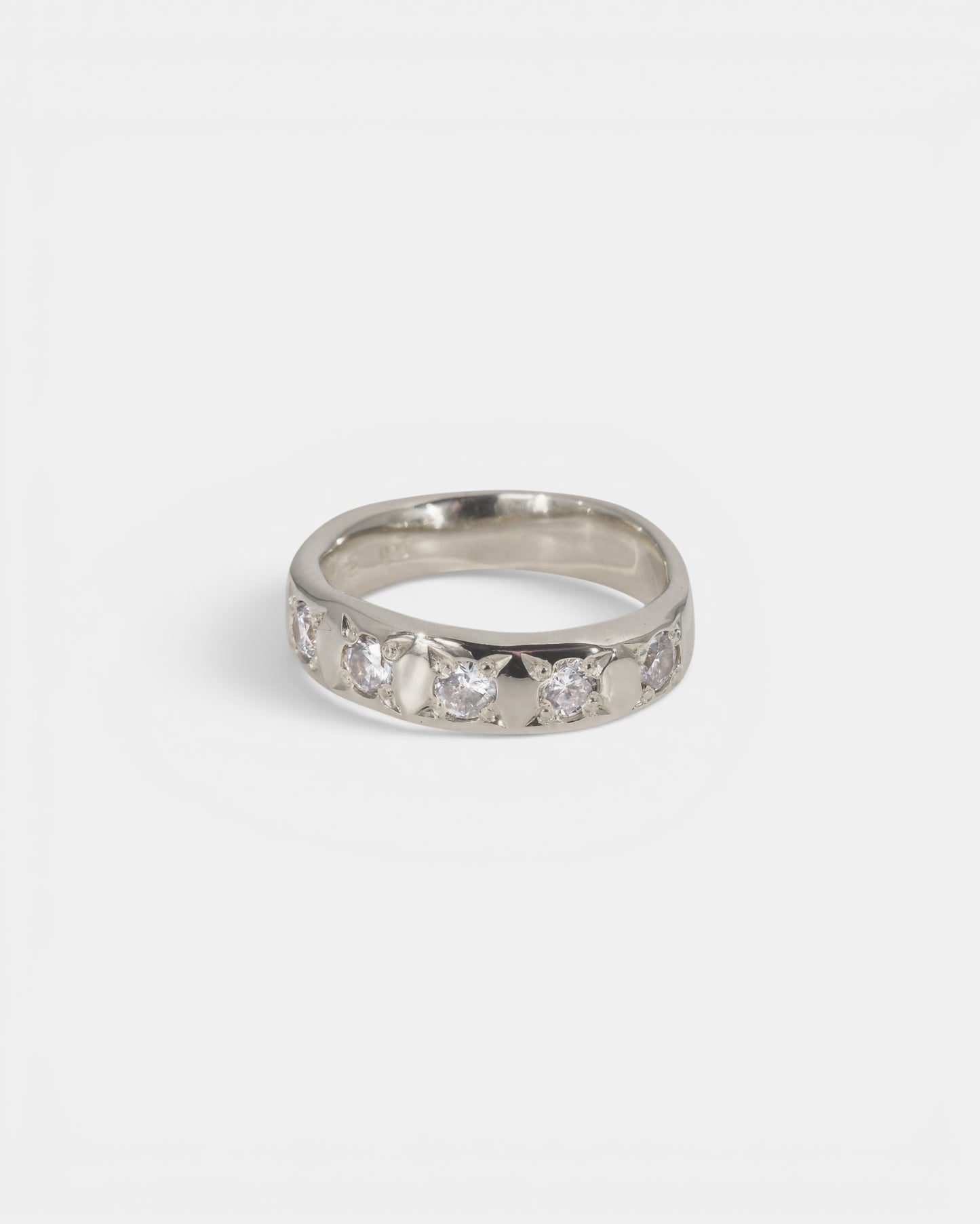 Aisle-land Getaway Ring