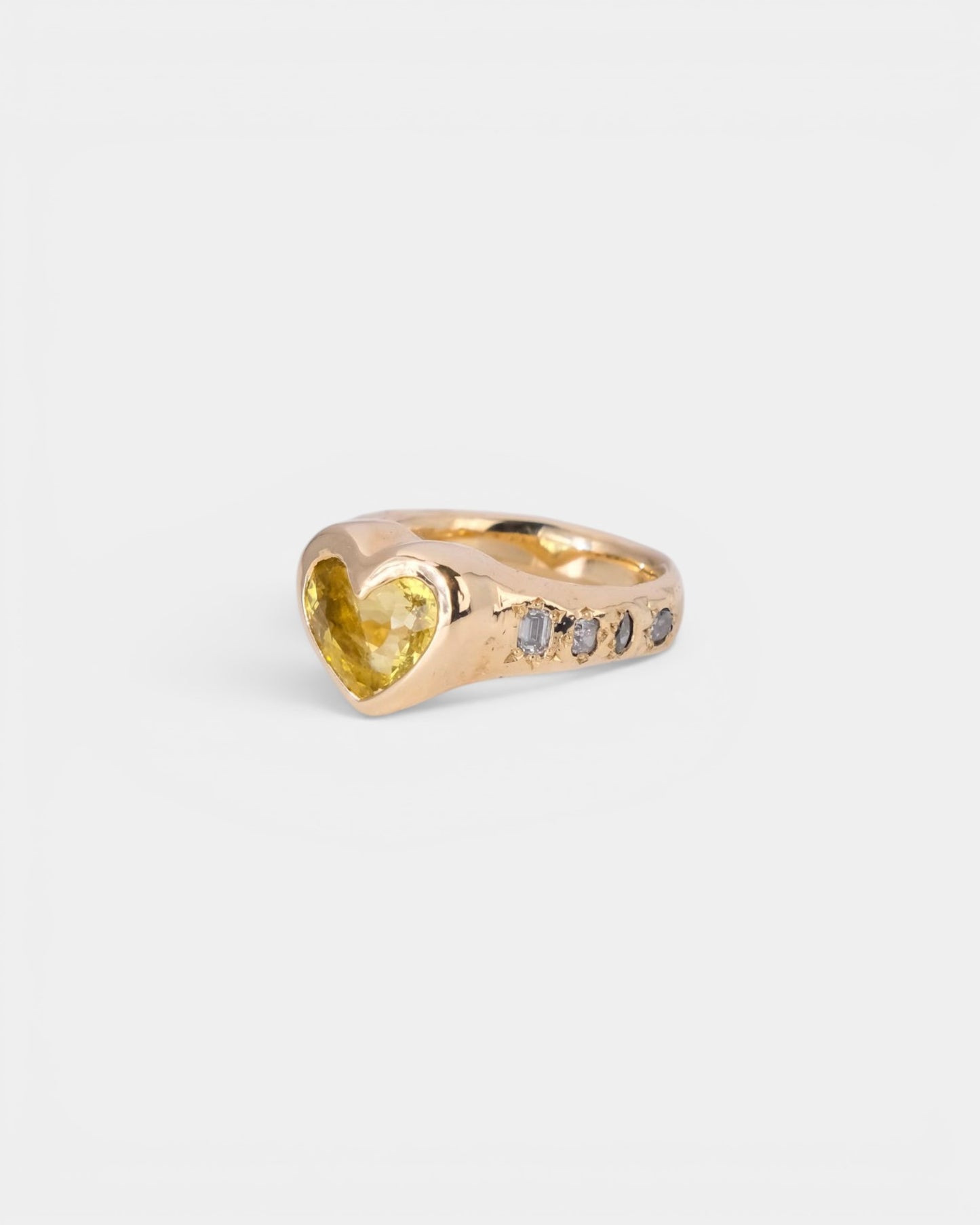 Vireo Heart Ring