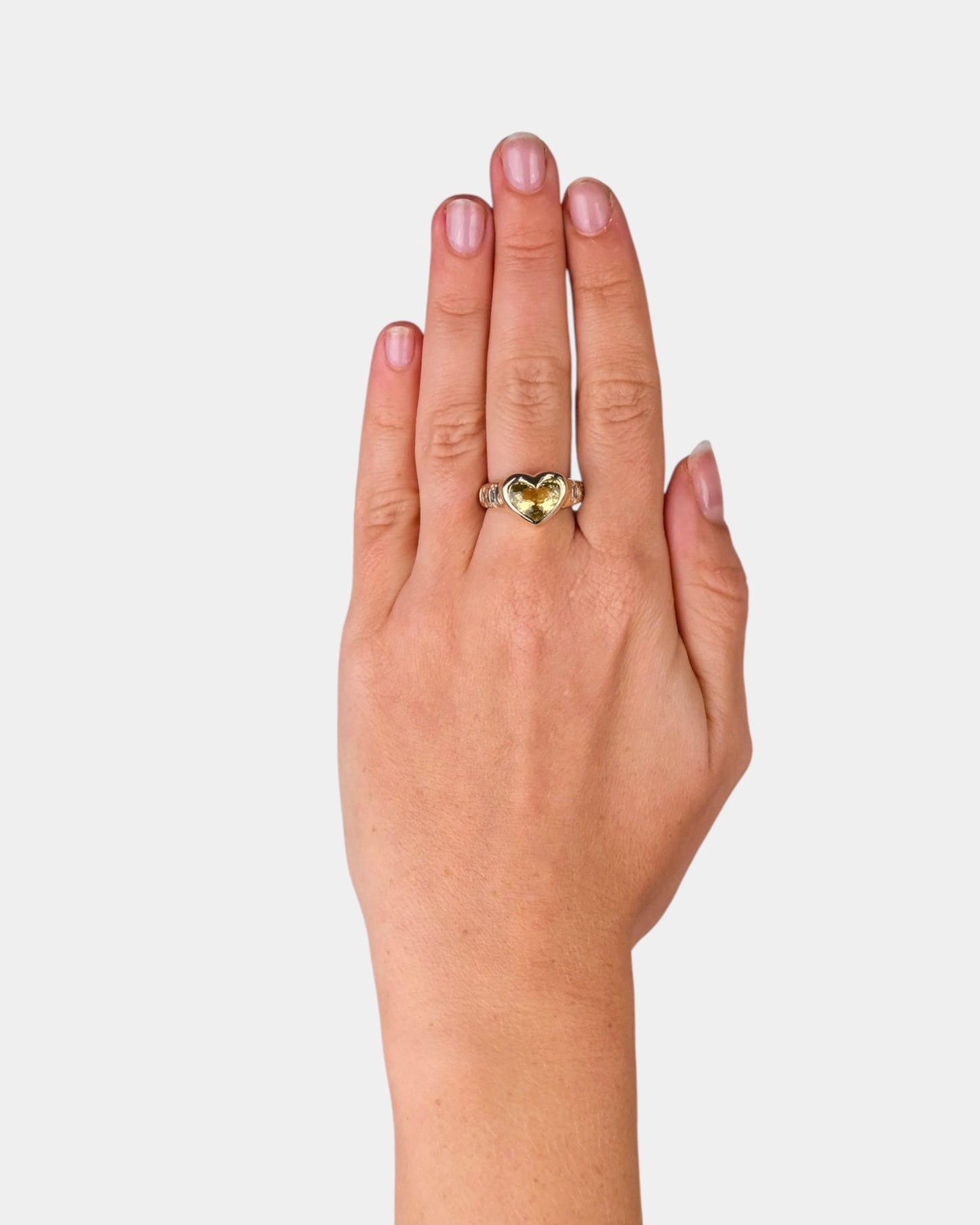 Vireo Heart Ring