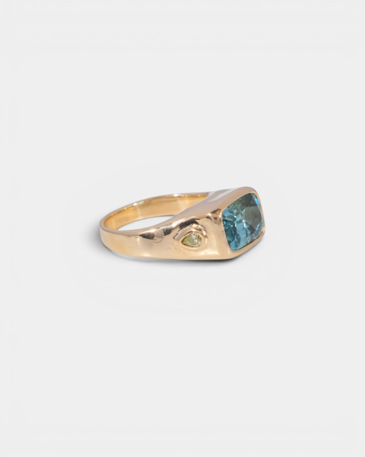 Thin Ice Signet Ring